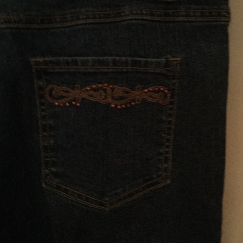 Jeans - Picture 2 of 5